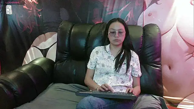 katalina07 1 online show from October 31, 2025, 6:26 pm