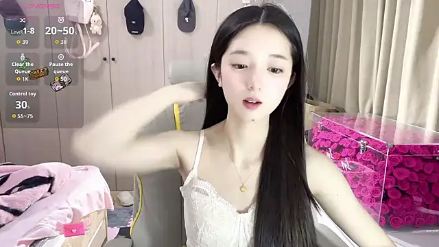 Snapshot of OiOi-666 chatting on February 4, 2026, 1:22 am OiOi-666 online show from February 4, 2026, 1:22 am