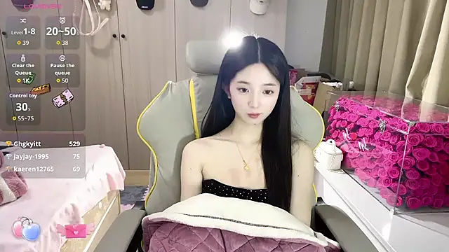 Snapshot of OiOi-666 chatting on February 2, 2026, 1:54 pm OiOi-666 online show from February 2, 2026, 1:54 pm