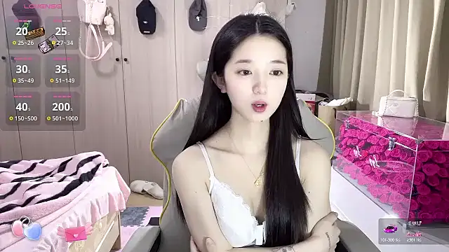 Snapshot of OiOi-666 chatting on February 1, 2026, 2:10 am OiOi-666 online show from February 1, 2026, 2:10 am