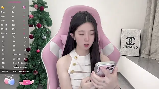 Snapshot of OiOi-666 chatting on June 12, 2026, 1:58 am OiOi-666 online show from June 12, 2026, 1:58 am