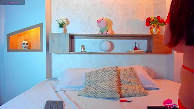 Emilly Beaumont online show from January 13, 2026, 1:37 pm