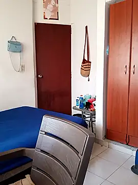 Snapshot of saenz_eymi chatting on February 28, 2026, 2:06 pm saenz eymi online show from February 28, 2026, 2:06 pm