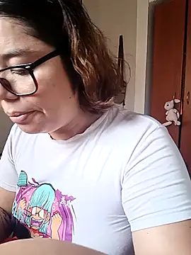 Snapshot of saenz_eymi chatting on February 2, 2026, 6:18 pm saenz eymi online show from February 2, 2026, 6:18 pm