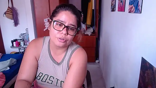 Snapshot of saenz_eymi chatting on January 18, 2026, 4:32 pm saenz eymi online show from January 18, 2026, 4:32 pm