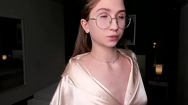 EditaBand online show from November 18, 2025, 7:17 pm