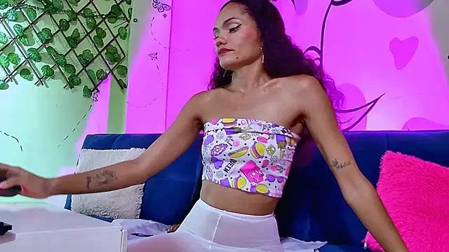 Snapshot of Karen_Ariass chatting on June 26, 2026, 2:28 am Karen Ariass online show from June 26, 2026, 2:28 am