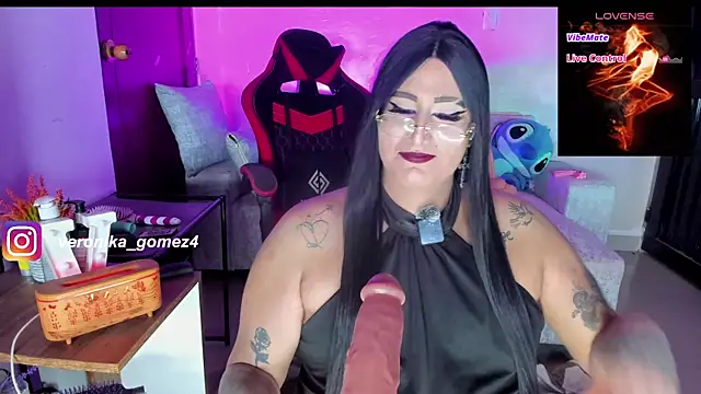 Snapshot of Sweetveronik_44 chatting on June 27, 2026, 6:08 am Sweetveronik 44 online show from June 27, 2026, 6:08 am