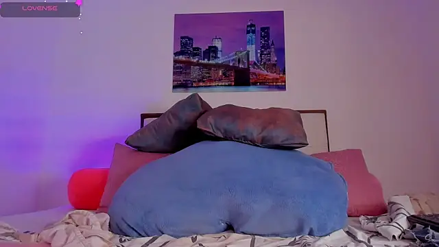 eva rain  online show from April 10, 2026, 10:39 pm