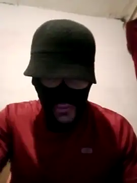 Golonzo1996 online show from December 2, 2025, 11:17 pm