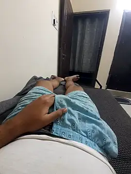 Yourslovingdick online show from January 13, 2026, 10:35 pm