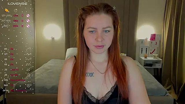 MikaBloom online show from January 16, 2026, 2:04 am