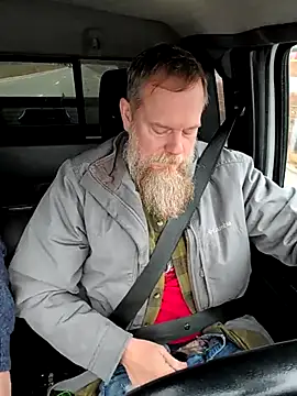 sizableunicorn7 online show from November 29, 2025, 4:40 pm