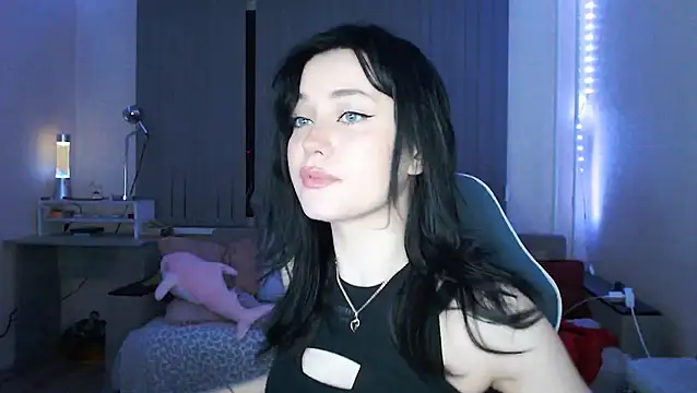 cutefrendlyuser online show from April 14, 2026, 7:30 pm