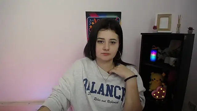 Snapshot of Katrin_kiss_ chatting on October 19, 2025, 10:40 am Katrin kiss online show from October 19, 2025, 10:40 am