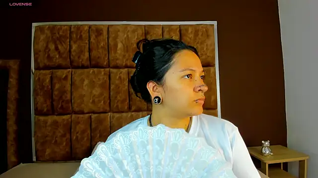 Kitty ravee online show from September 15, 2025, 7:36 pm