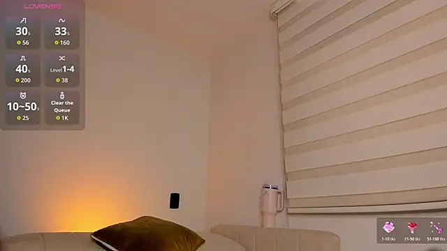 arianna 000 online show from April 14, 2026, 12:21 pm