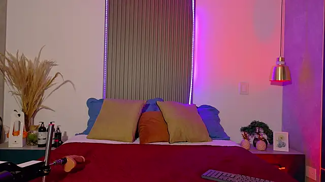 DollyBrowncc online show from February 7, 2026, 4:20 am