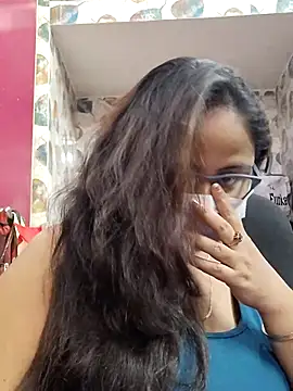 nisha 1110 online show from October 25, 2025, 1:23 pm