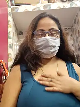 nisha 1110 online show from November 10, 2025, 1:49 pm