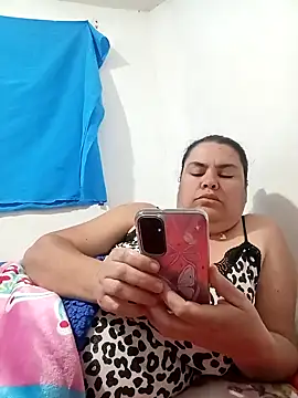 Snapshot of yaneth_ chatting on October 4, 2025, 11:39 pm yaneth online show from October 4, 2025, 11:39 pm
