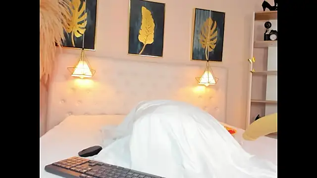 Cinnamon Star online show from February 27, 2026, 12:38 pm