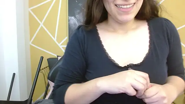 Snapshot of olivia_russo_ chatting on April 17, 2026, 10:12 pm olivia russo online show from April 17, 2026, 10:12 pm