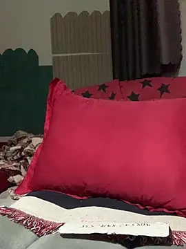 yang-2269 online show from April 17, 2026, 10:34 pm