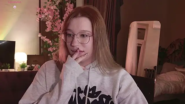 Morvelyn online show from June 5, 2026, 6:24 pm