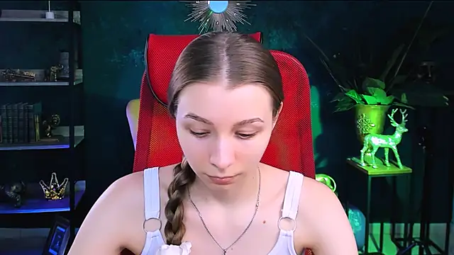 Snapshot of JulieDaniel chatting on November 12, 2025, 4:27 am JulieDaniel online show from November 12, 2025, 4:27 am