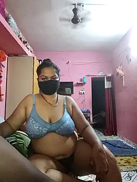 biggbobbsgirl online show from April 5, 2026, 2:40 am