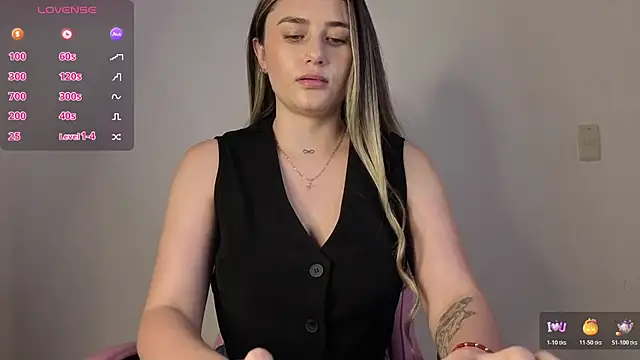 Veronika  Winslow  online show from November 12, 2025, 2:37 am