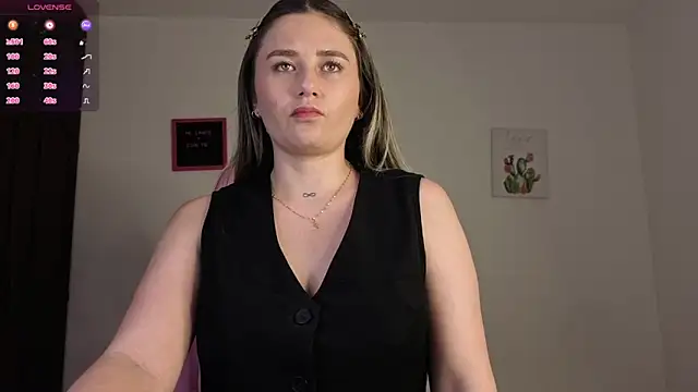 Veronika  Winslow  online show from December 14, 2025, 3:13 am