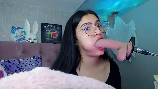 laurenelove online show from November 1, 2025, 3:13 am