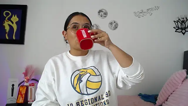 MelissaRhodes online show from June 4, 2026, 8:57 pm