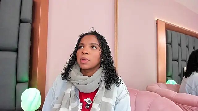 LisaMendez online show from October 15, 2025, 3:38 am