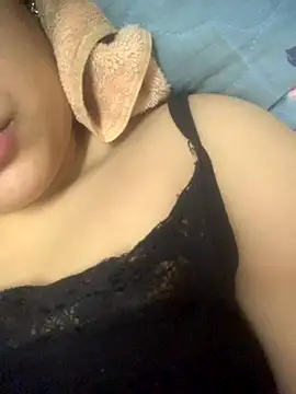 Snapshot of Roubi99six chatting on December 1, 2025, 4:13 am Roubi99six online show from December 1, 2025, 4:13 am