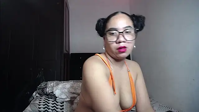 Kristynsmith online show from September 13, 2025, 10:32 pm