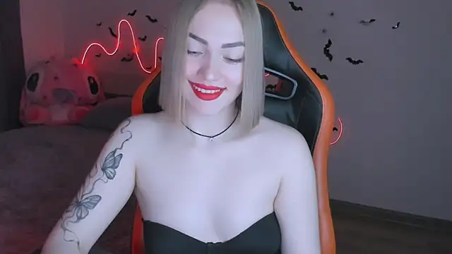 LaraKrein lk online show from November 3, 2025, 3:15 pm