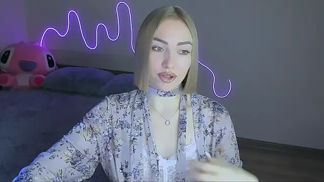 LaraKrein lk online show from December 4, 2025, 5:56 pm