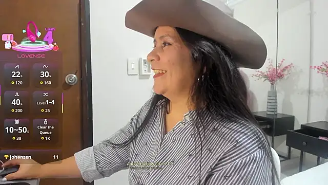 kiraGeiner online show from February 9, 2026, 6:06 pm