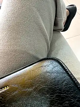 sharon-Hanna online show from December 15, 2025, 1:22 am