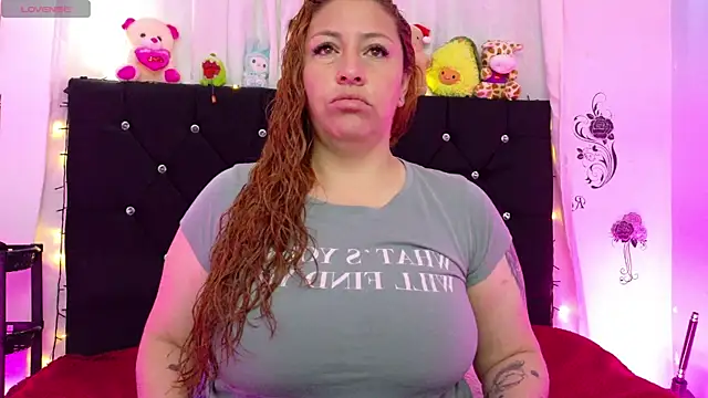 Snapshot of queen_marifer chatting on November 30, 2025, 12:17 pm queen marifer online show from November 30, 2025, 12:17 pm