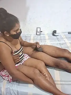 Snapshot of Amaayaa chatting on February 14, 2026, 12:11 am Amaayaa online show from February 14, 2026, 12:11 am