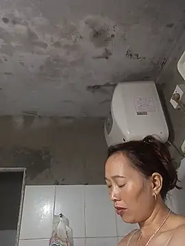 Bianly online show from November 5, 2025, 11:24 am