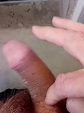 Snapshot of 69dagosto chatting on November 19, 2025, 9:42 am 69dagosto online show from November 19, 2025, 9:42 am