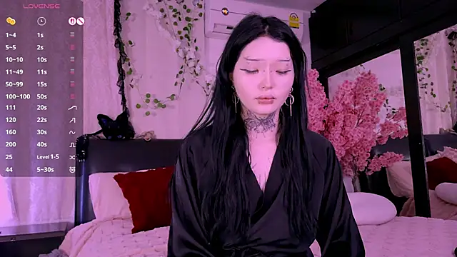 Lein Bone online show from November 2, 2025, 12:26 am