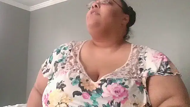 SexyBBW10790 online show from February 17, 2026, 6:27 pm