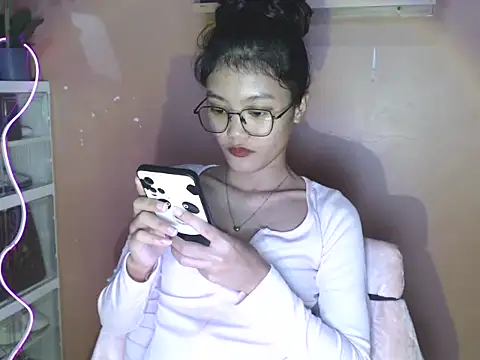 Snapshot of skinny_gracie chatting on January 13, 2026, 2:43 pm skinny gracie online show from January 13, 2026, 2:43 pm