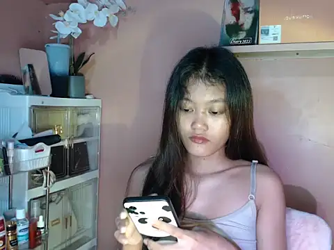 Snapshot of skinny_gracie chatting on October 1, 2025, 2:10 pm skinny gracie online show from October 1, 2025, 2:10 pm